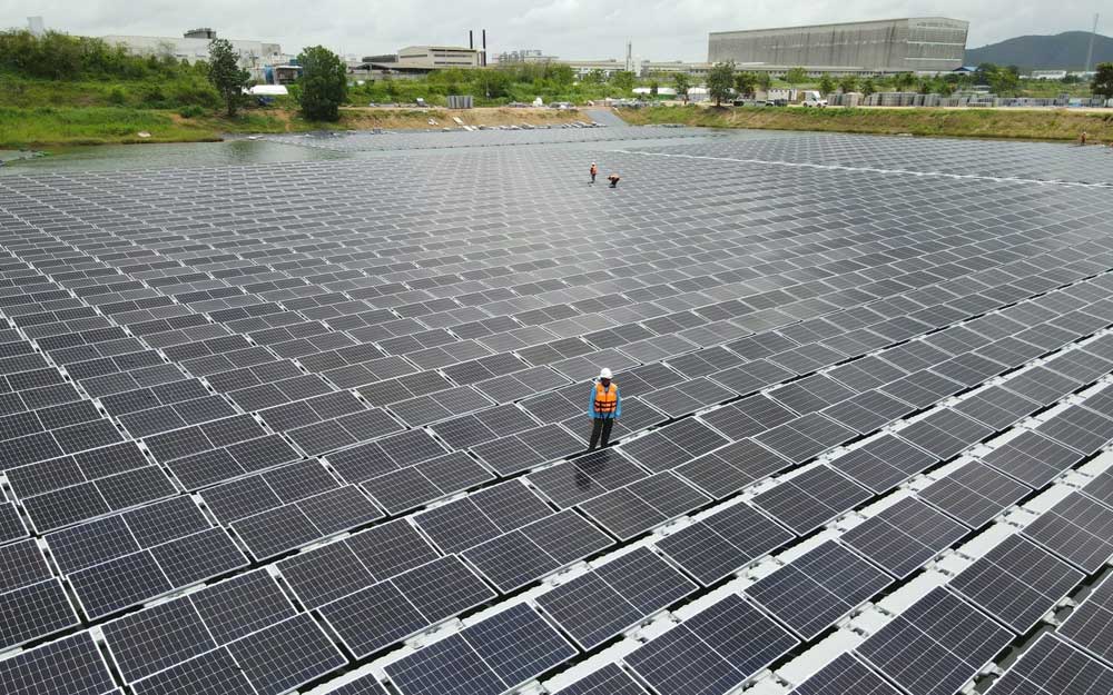 Centrale solare galleggiante da 6.8 MW in Malesia
